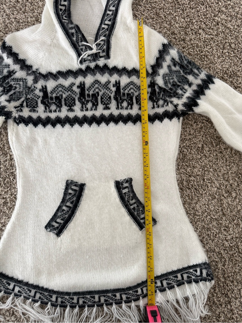 100% Peruvian Alpaca Women’s Boho Hooded Fringe Sweater - Picture 8 of 9